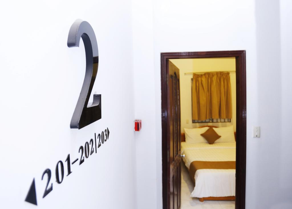 Le Petit Sai Gon Hotel Хошимин Екстериор снимка