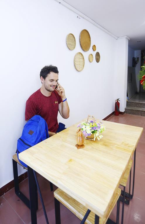 Le Petit Sai Gon Hotel Хошимин Екстериор снимка