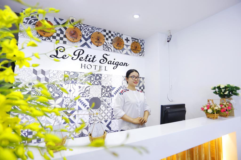 Le Petit Sai Gon Hotel Хошимин Екстериор снимка