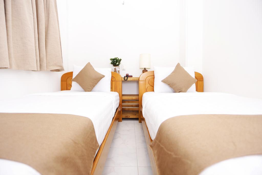 Le Petit Sai Gon Hotel Хошимин Екстериор снимка